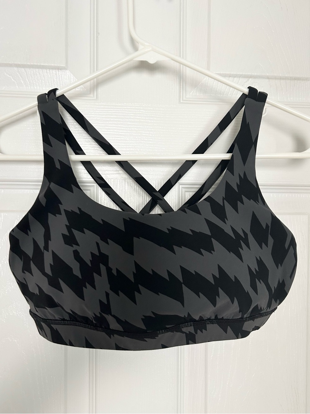 lululemon Energy Bra Medium Support B–D Cups Voltage Graphite Grey Black Size 8